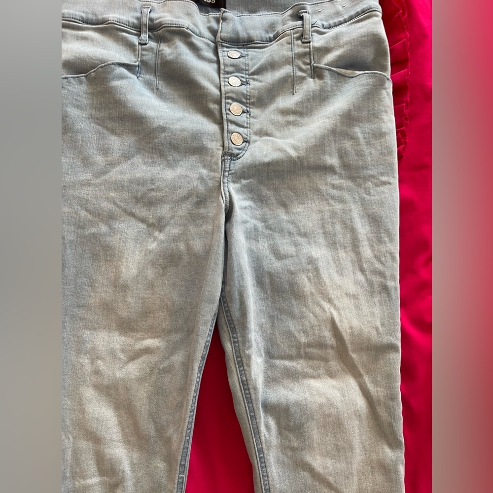 Jeans - Picture 2 of 3